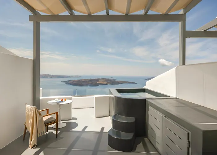 Hommage With Caldera View Hot Tub Fira (Santorini)