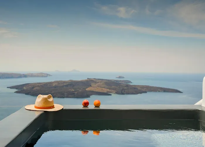 Hommage With Caldera View Hot Tub Fira (Santorini)