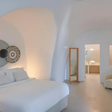 Hommage With Caldera View Hot Tub Fira (Santorini)
