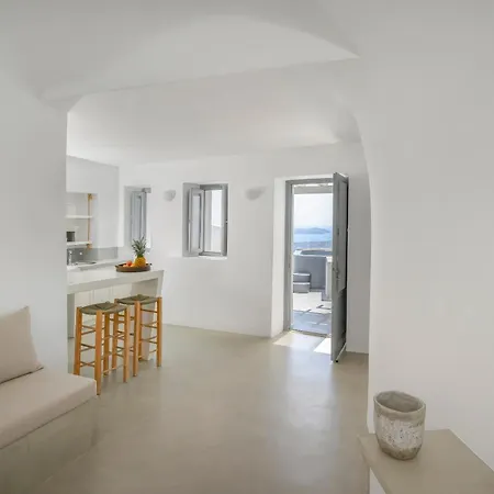 Apartamento Hommage With Caldera View Hot Tub Fira (Santorini)