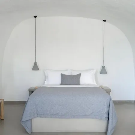 Hommage With Caldera View Hot Tub Apartamento Fira (Santorini)