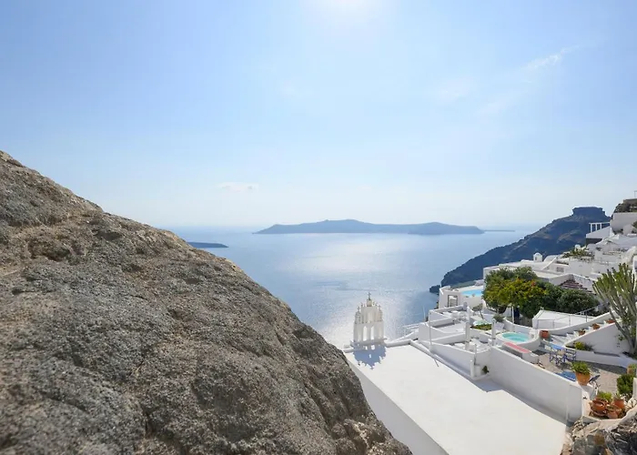 Hommage With Caldera View Hot Tub דירה *