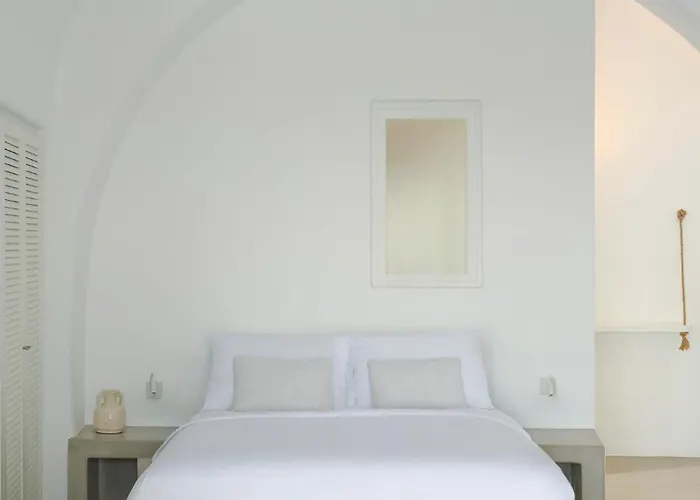 Hommage With Caldera View Hot Tub * サントリーニ